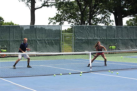 Adult-Tennis